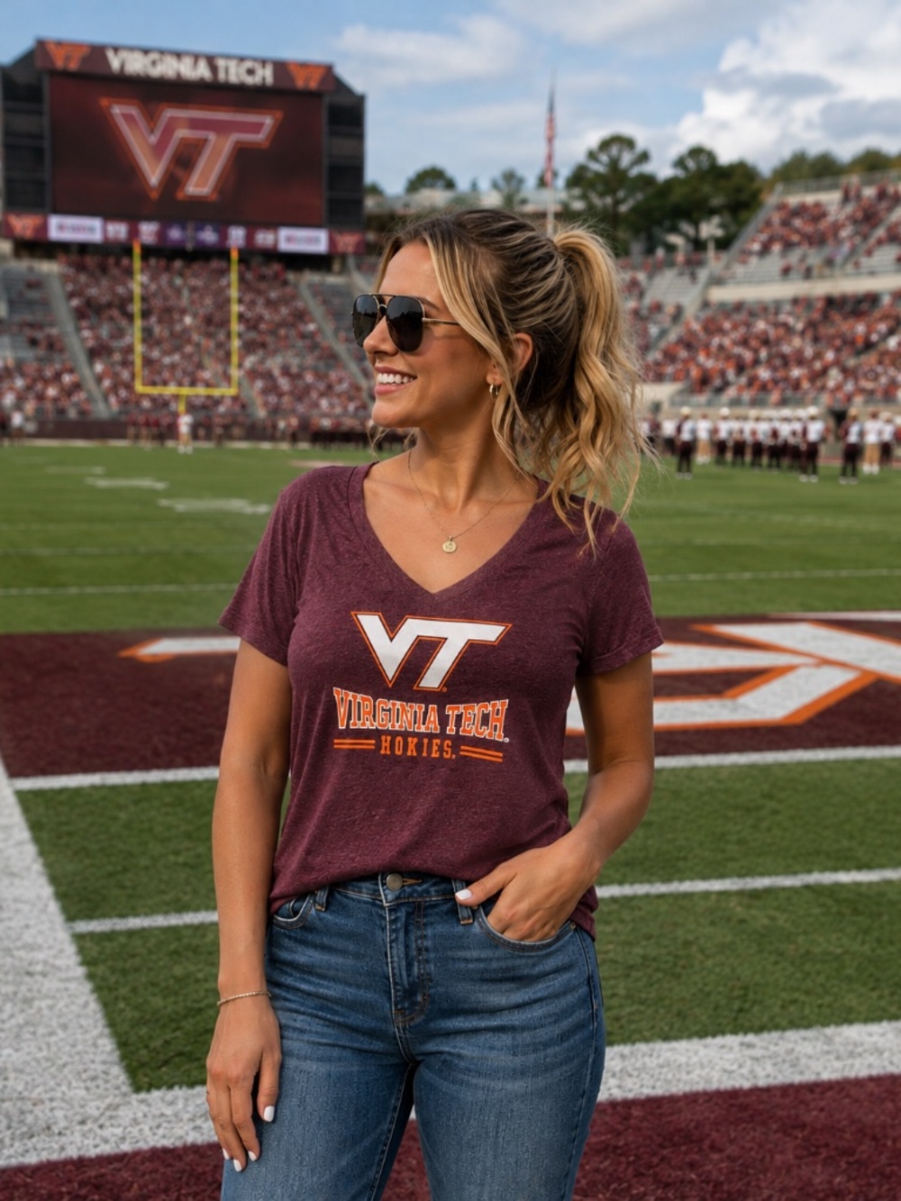 Colosseum Virginia Tech Hokies Womens XL Maroon V-Neck T-Shirt NWOT